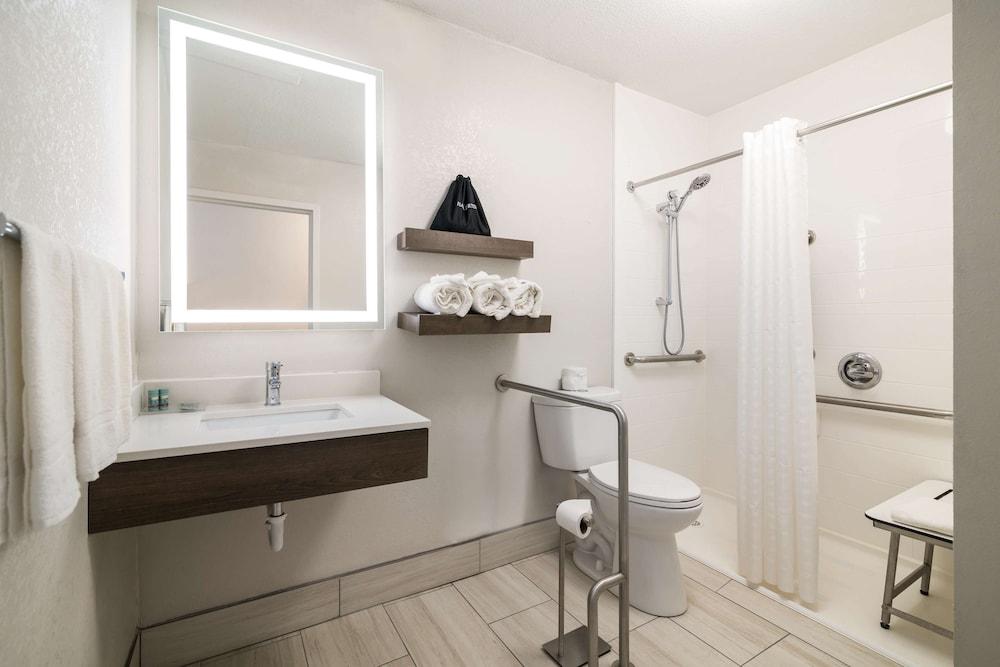 Best Western Plymouth Inn-White Mountains 7/35