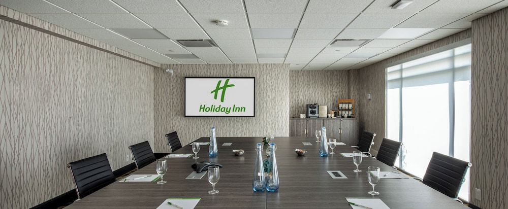 Holiday Inn Edmonton S Ellerslie Rd 42/48