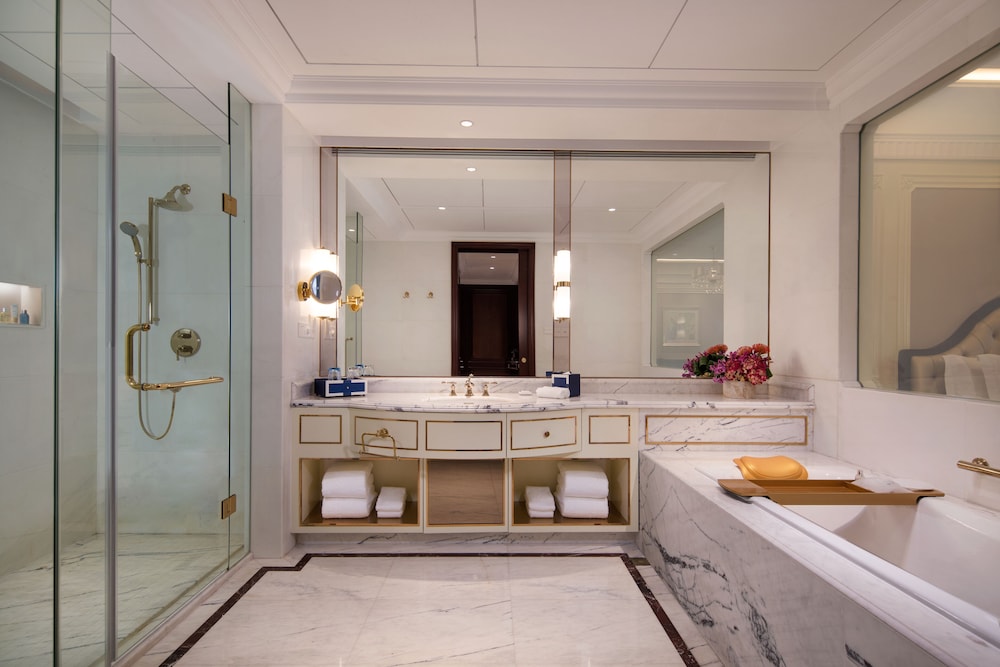 Radisson Blu Forest Manor Shanghai Hongqiao 64/64