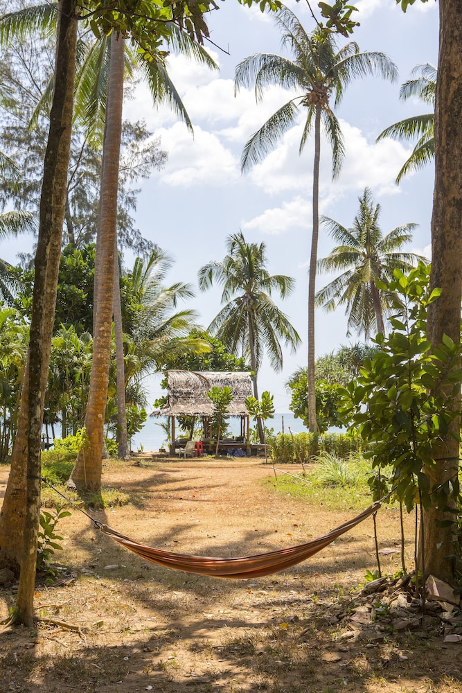 LANTA CORAL BEACH RESORT 43/50