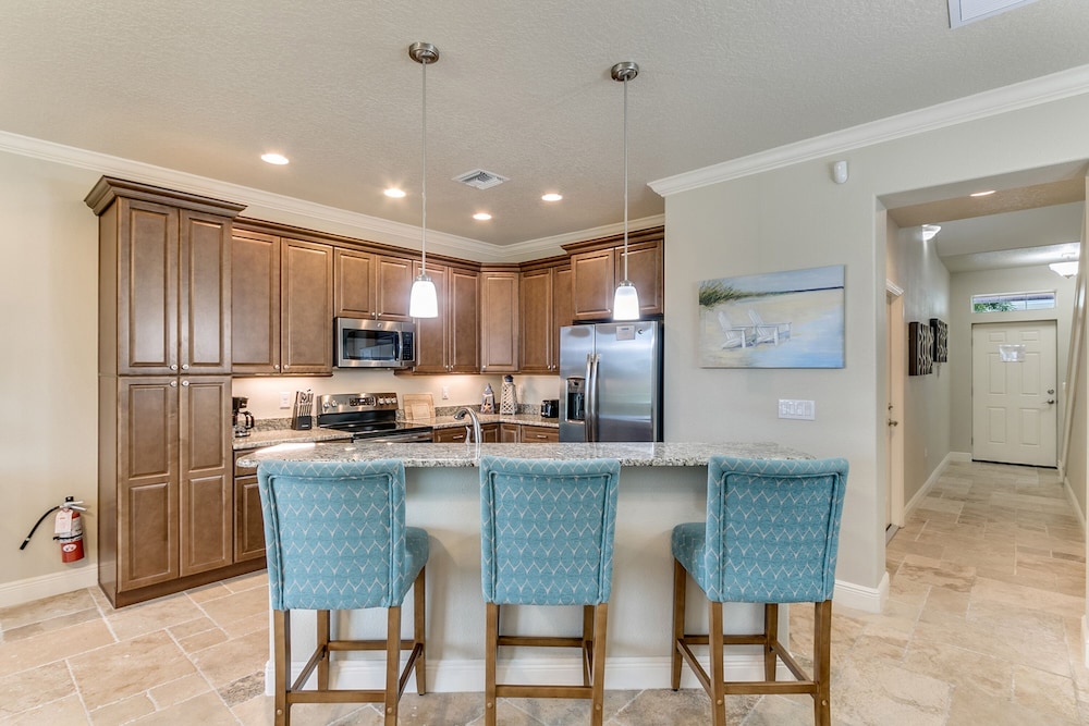 Cape Crossing Resort & Marina 54/68