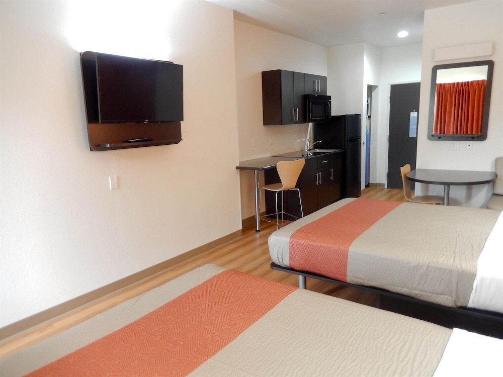 Motel6 Tulsa, OK 29/59