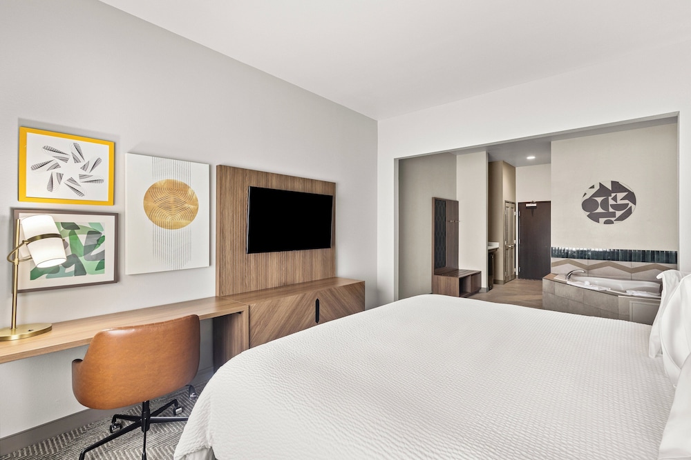 جناح بسرير كينج بمنطقة جلوس، Holiday Inn Austin North - Round Rock 2/7