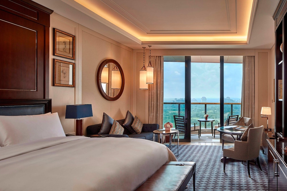 Room, 2 Double Beds, Golf Course View, Balcony