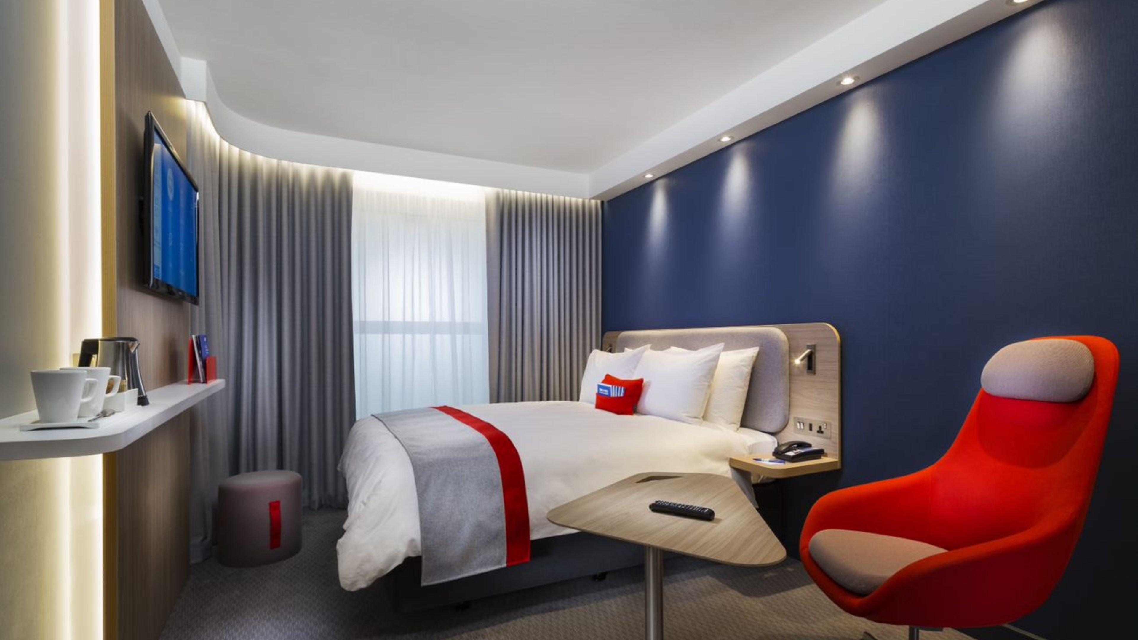 Holiday Inn Express Paris - Poissy, an IHG Hotel 4/22
