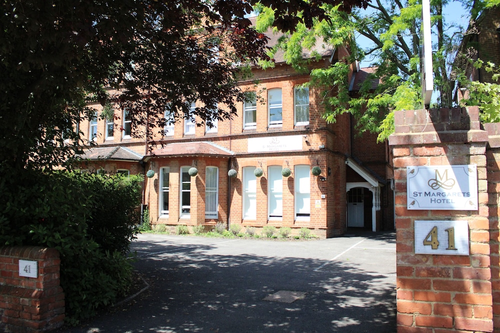 St Margarets Hotel 3/68
