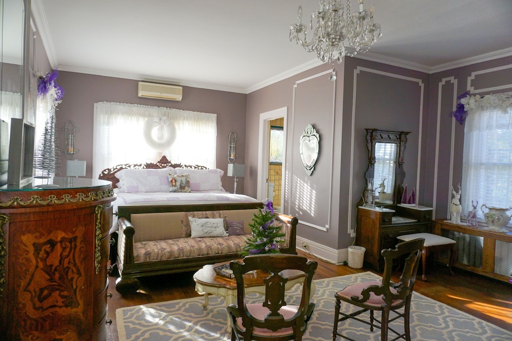 Mathis House, A Victorian Bed & Breakfast and Tea Room at 600 Main 6/50
