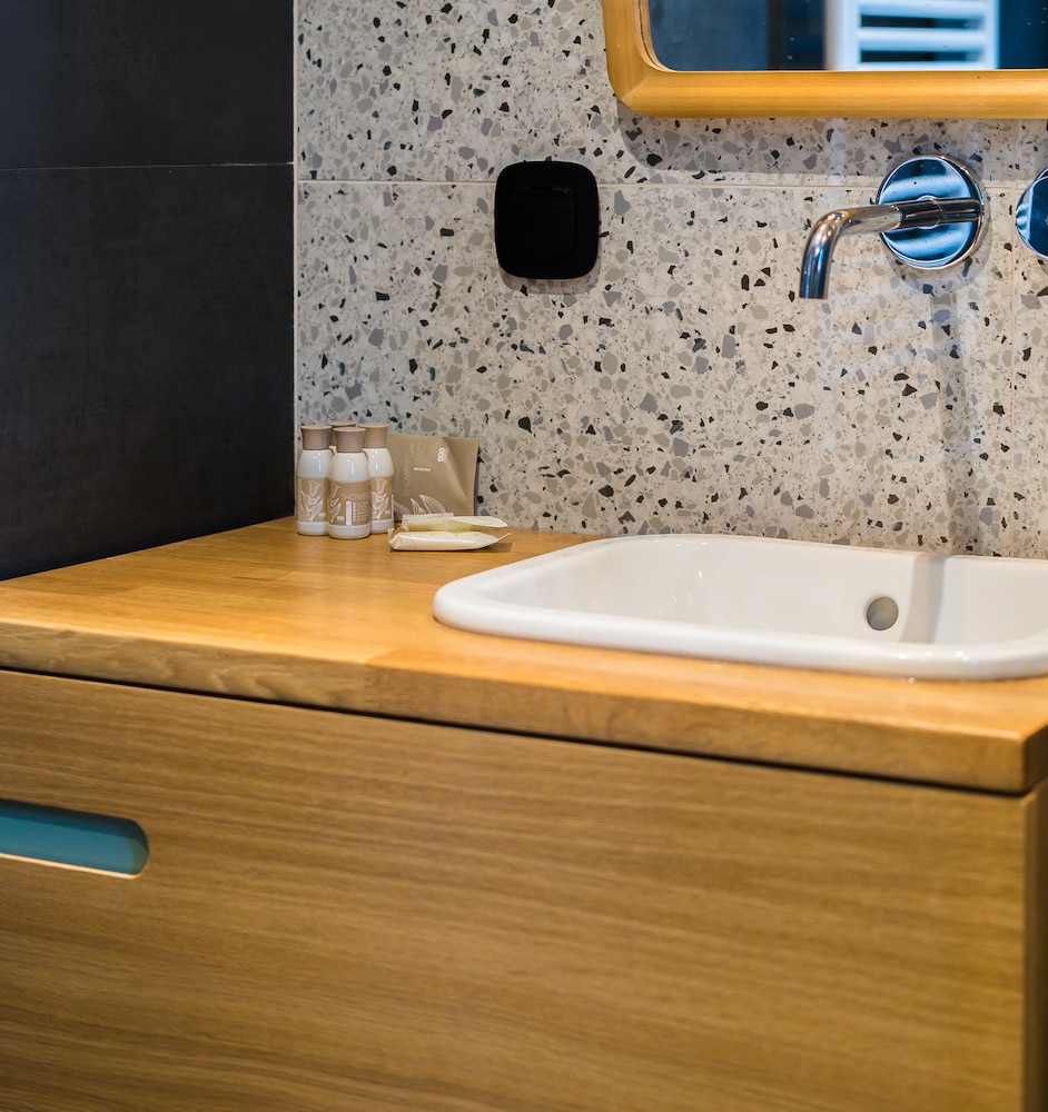 Allure Central Boutique Hotel 23/26