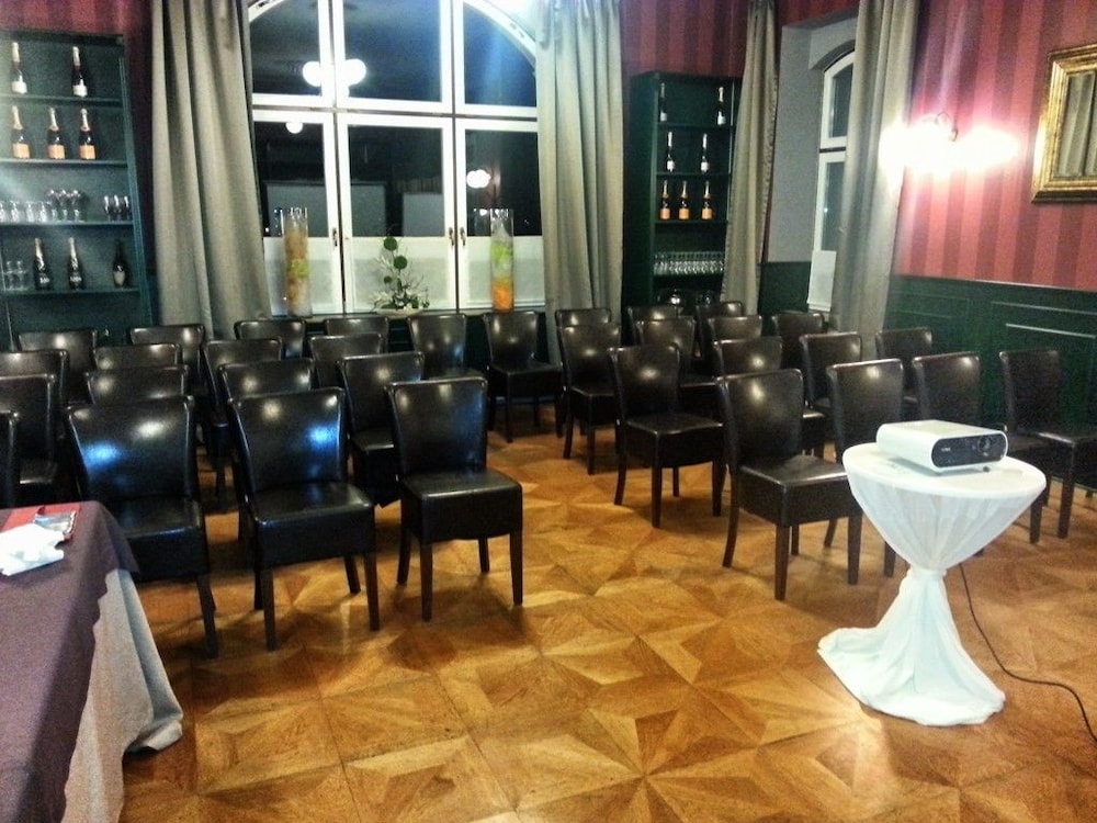 Hotel Restaurant Vetruse 52/65