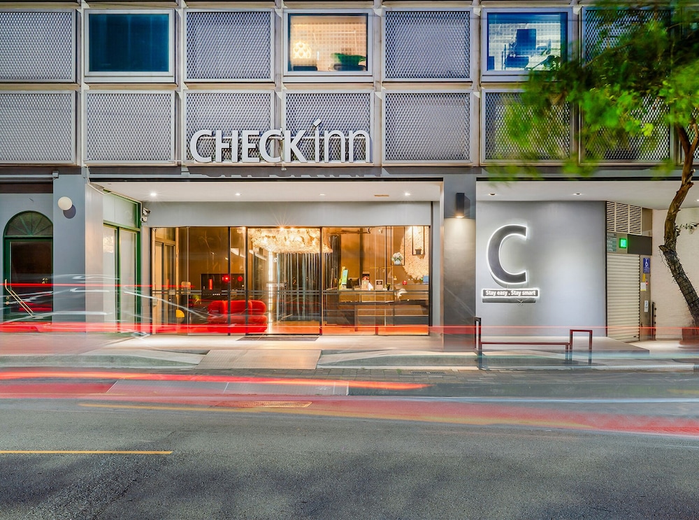 LUMI HOTEL 4/72