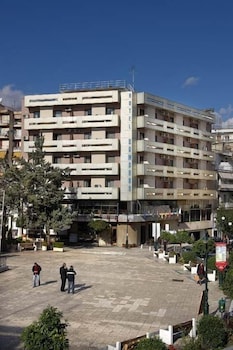 Hotel Samaras 2/25
