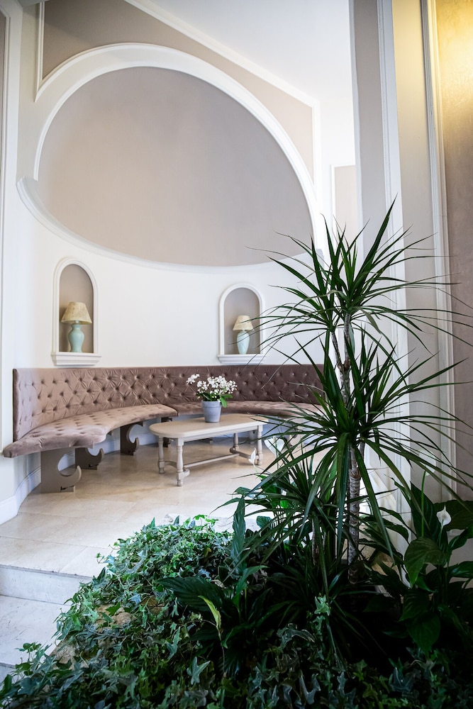 GRAND HOTEL TRAIAN 18/34
