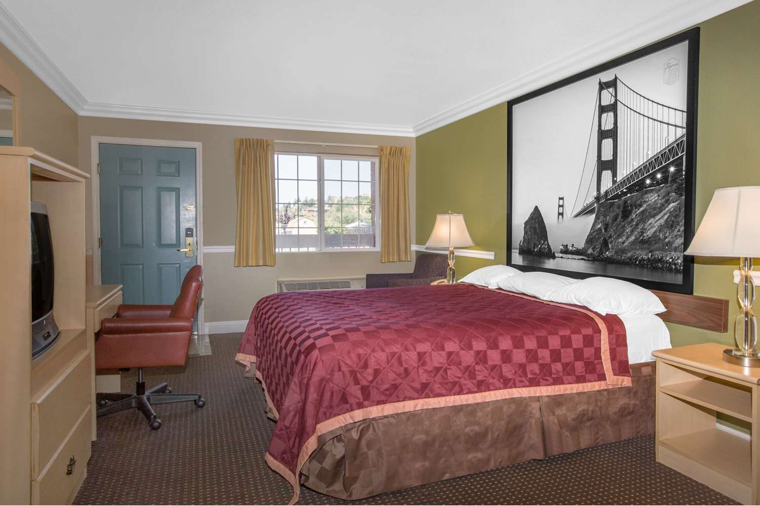 Super 8 By Wyndham Hayward Downtown 4/8
