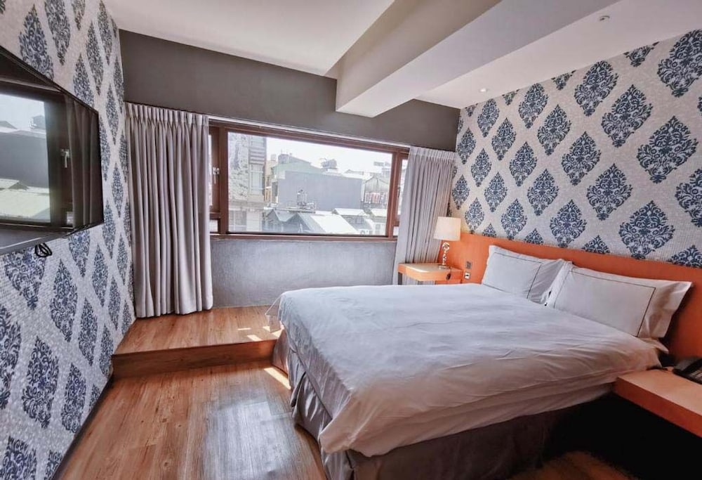 Talmud Hotel Yi Zhong Branch 12/50