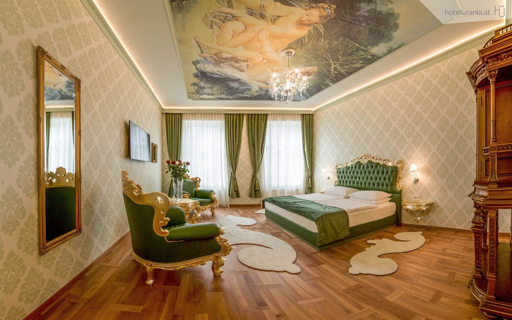 Hotel Urania 38/78