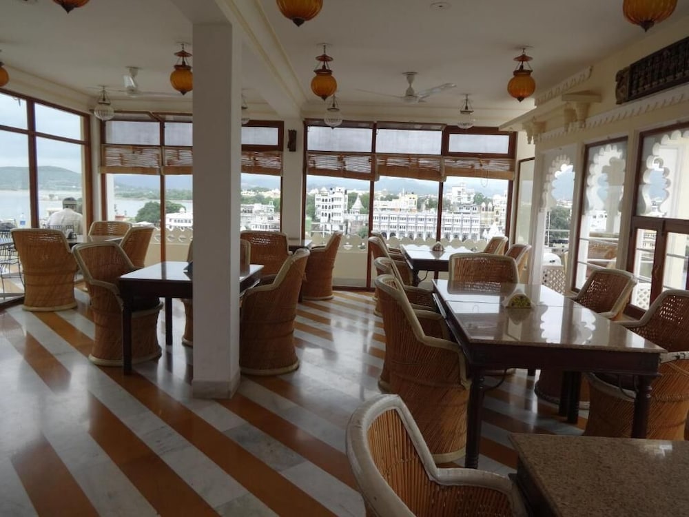 JAIWANA HAVELI 18/40