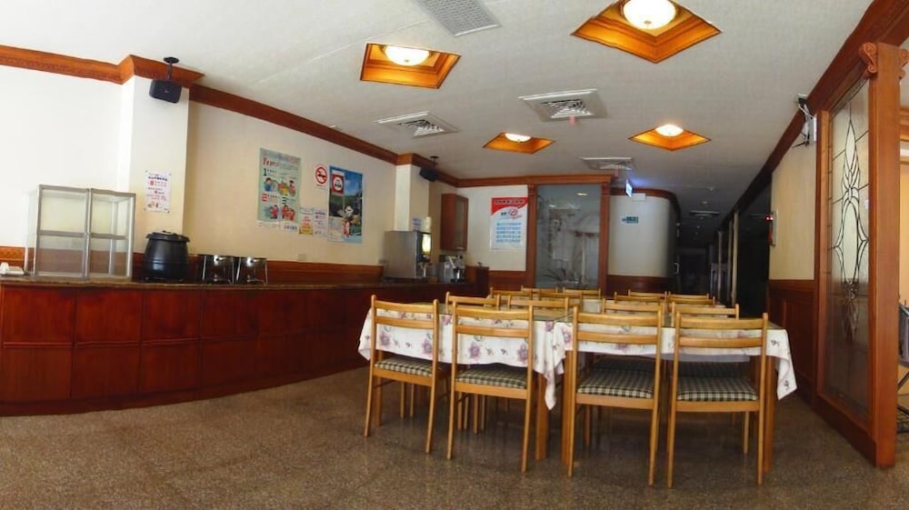 Taoyuan Hua Yue Hotel 32/34