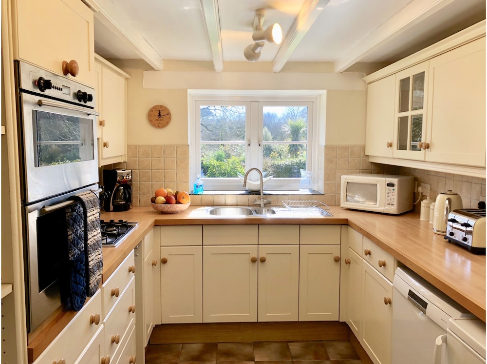 Tresowes Green Cottage 50/50
