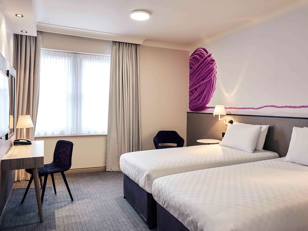 Exeter Rougemont hotel by Sunday 13/61