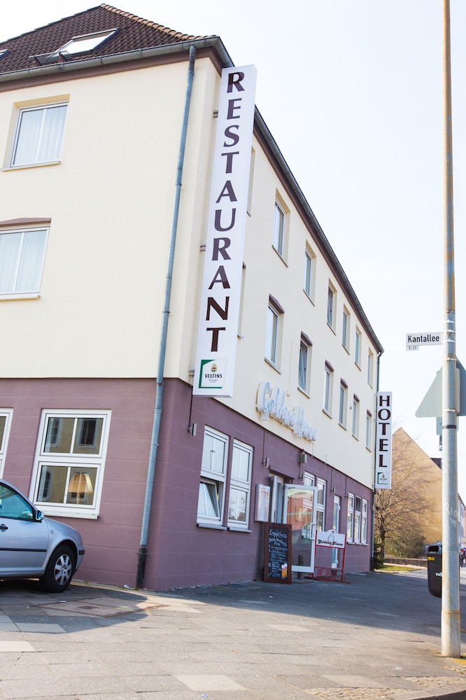 Boutique Hotel Goldene Henne 49/58