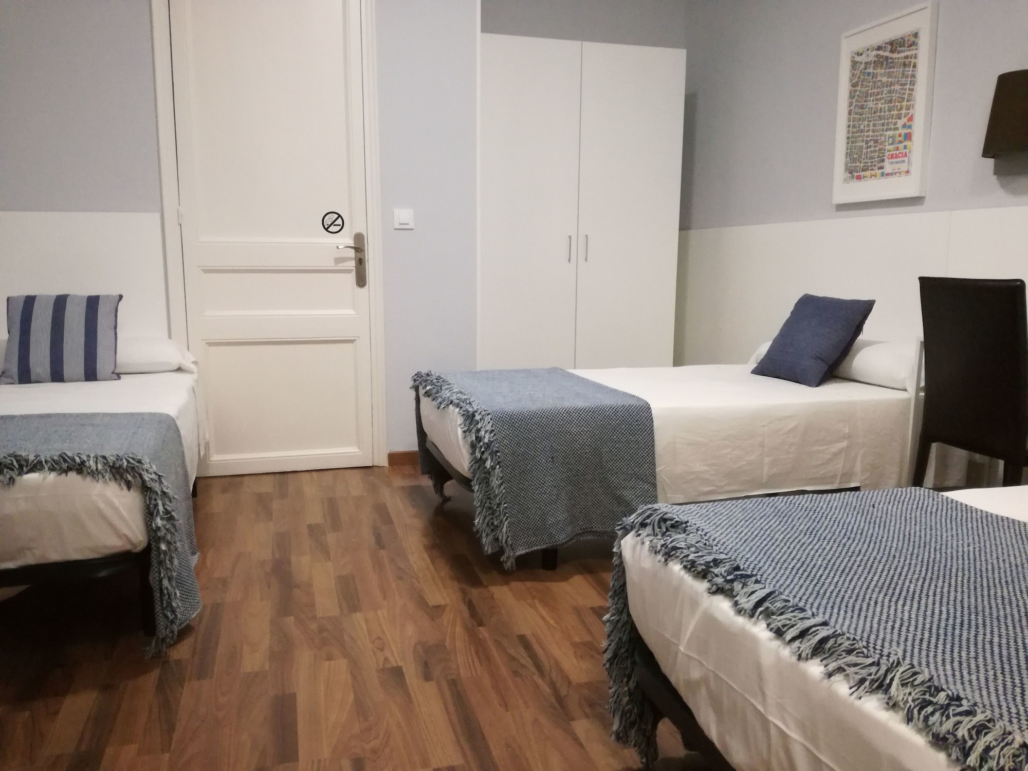 ROOM, TRIPLE
