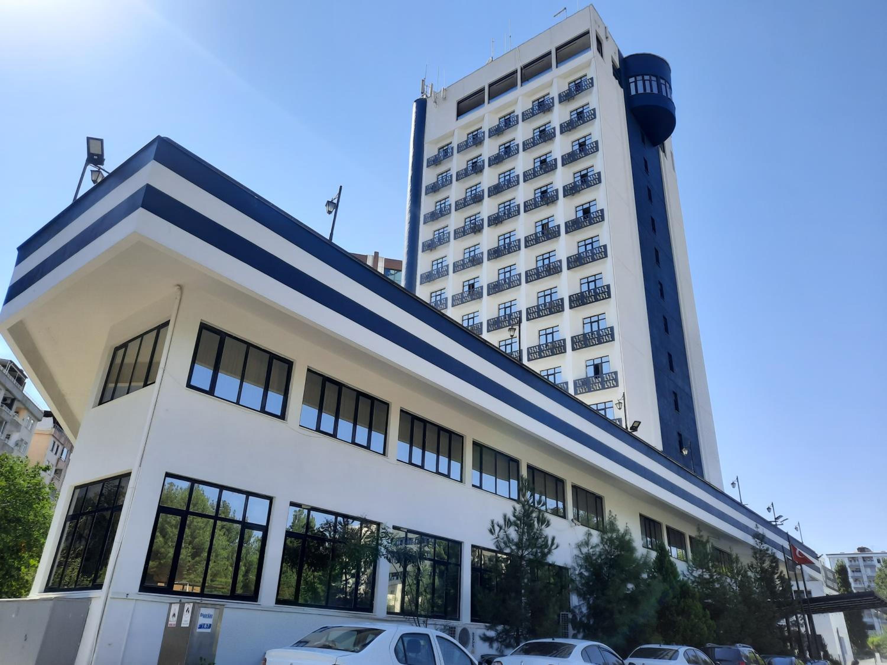 Dedeman Diyarbakir 4/52