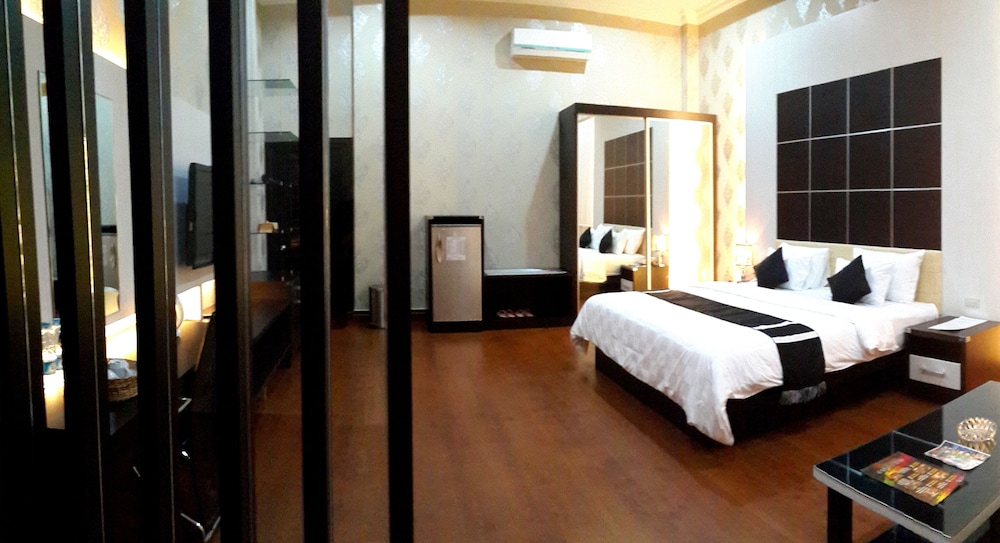Hotel Harmony In Pontianak 8/62