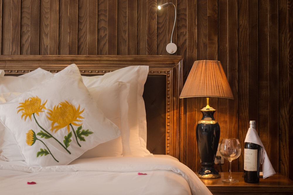 Noble & Swan Boutique Hotel 34/60