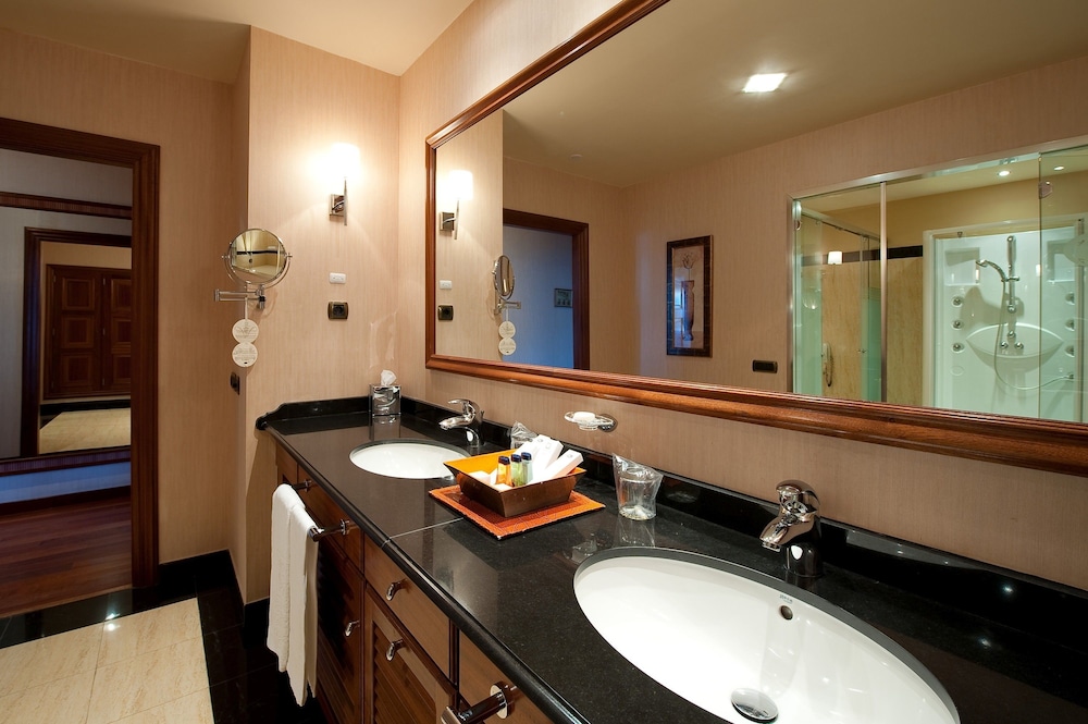 Elba Estepona Gran Hotel and Thalasso Spa 48/50