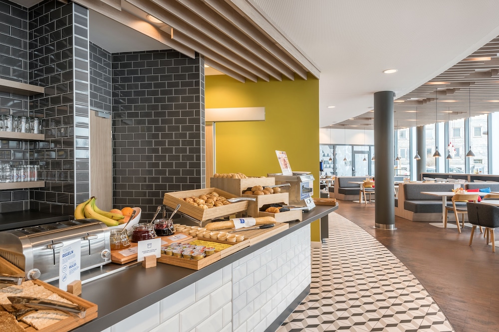 HOLIDAY INN EXPRESS SIEGEN 65/79