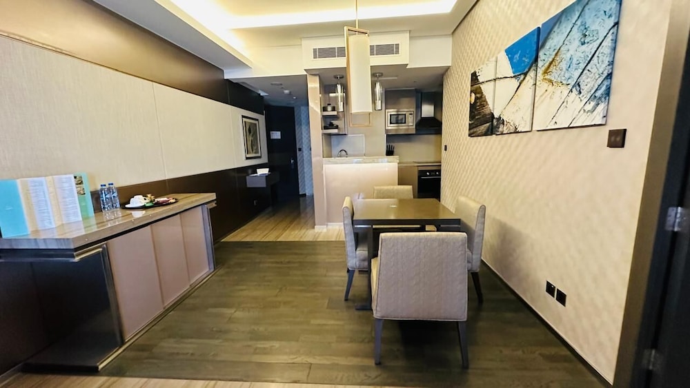 Hyatt Regency Dubai Creek Heights 9/72