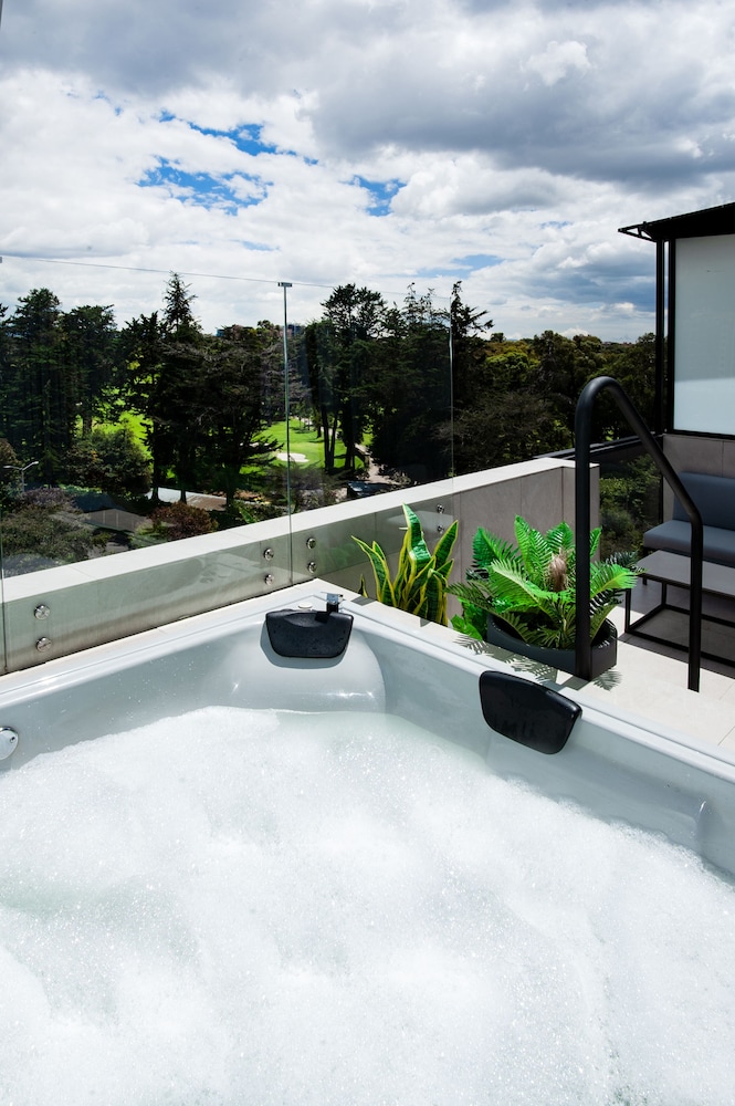 Hemma Suites 46/50
