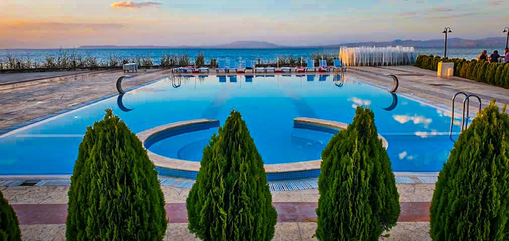 DEDEMAN VAN RESORT & AQUA 43/50