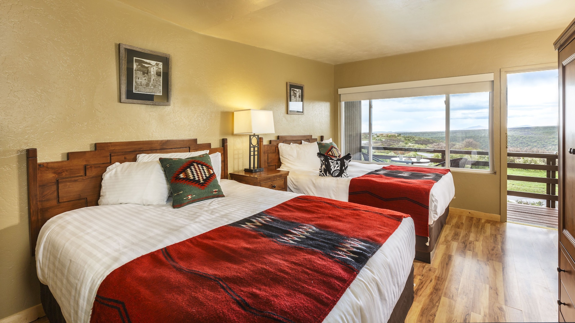 Deluxe Kiva View - 2 Queen Beds