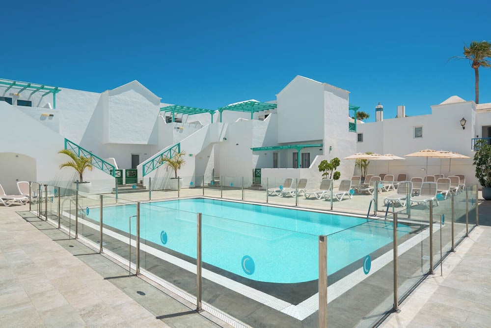 Celeste Apartments 47/55