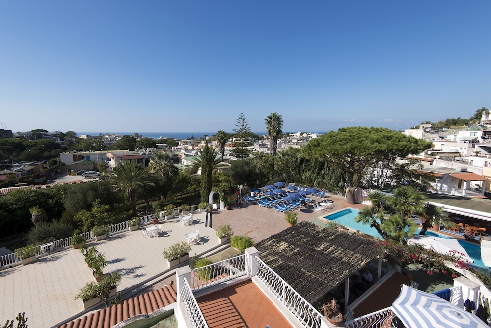 Hotel Colella Terme 37/43