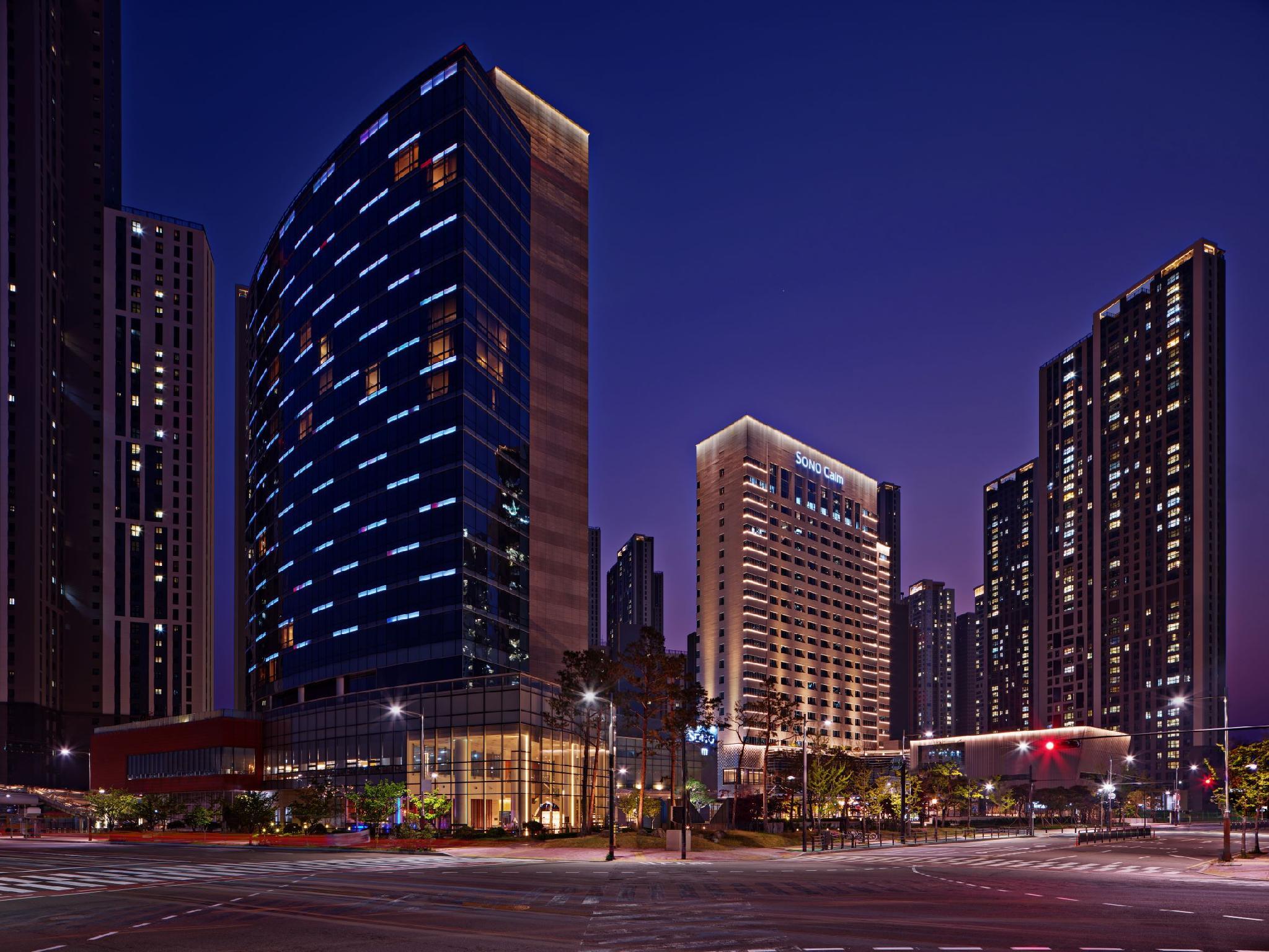 Family, Pet Friendly, West Tower