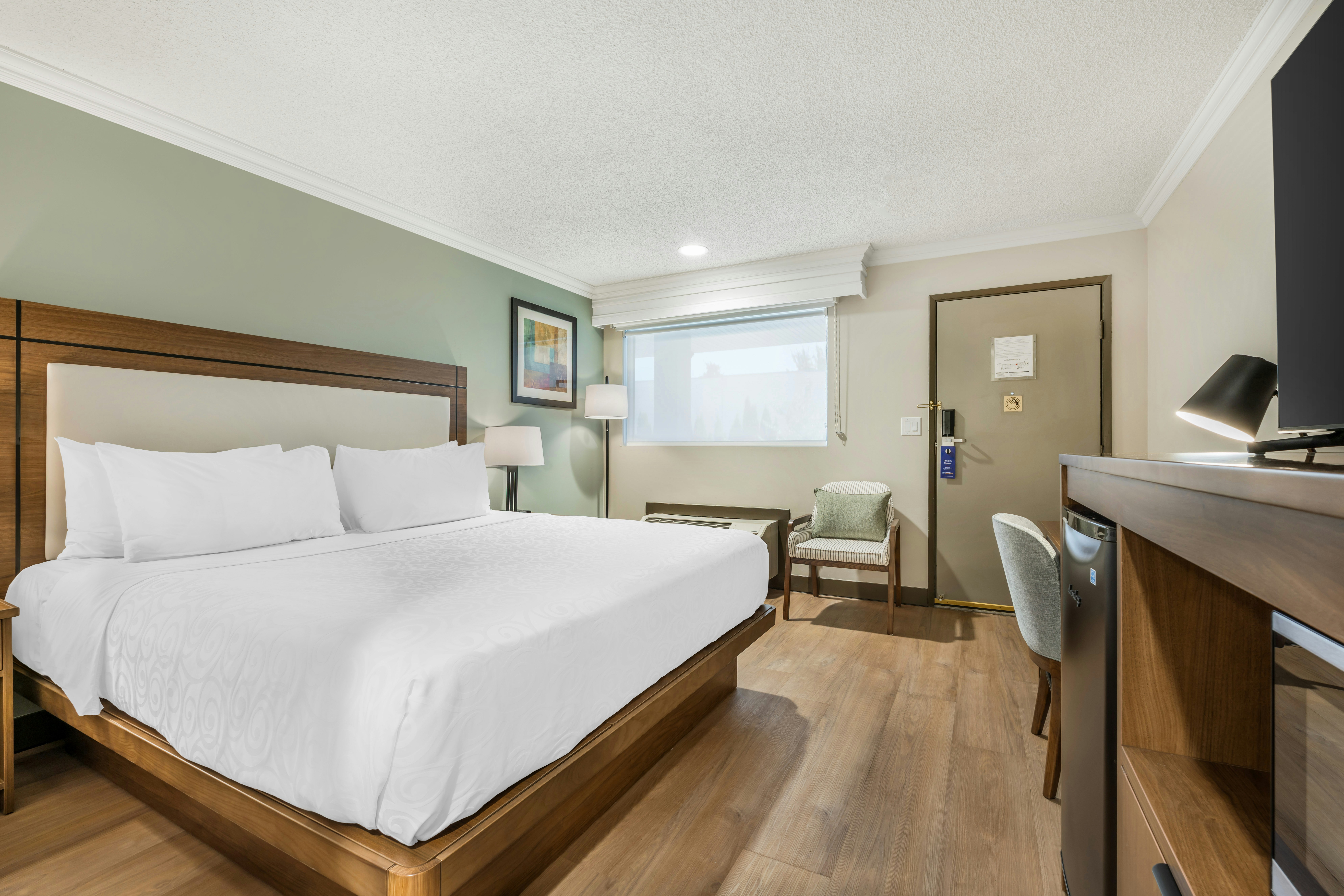 Best Western Plus Burnaby Hotel 28/76