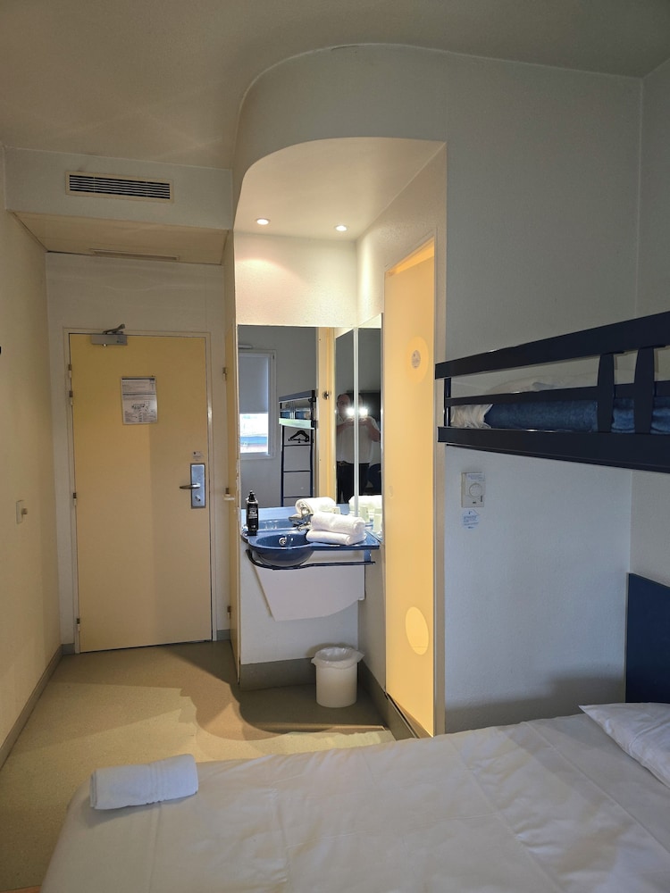 Ibis Budget Nevers Varennes Vauzelles 11/54