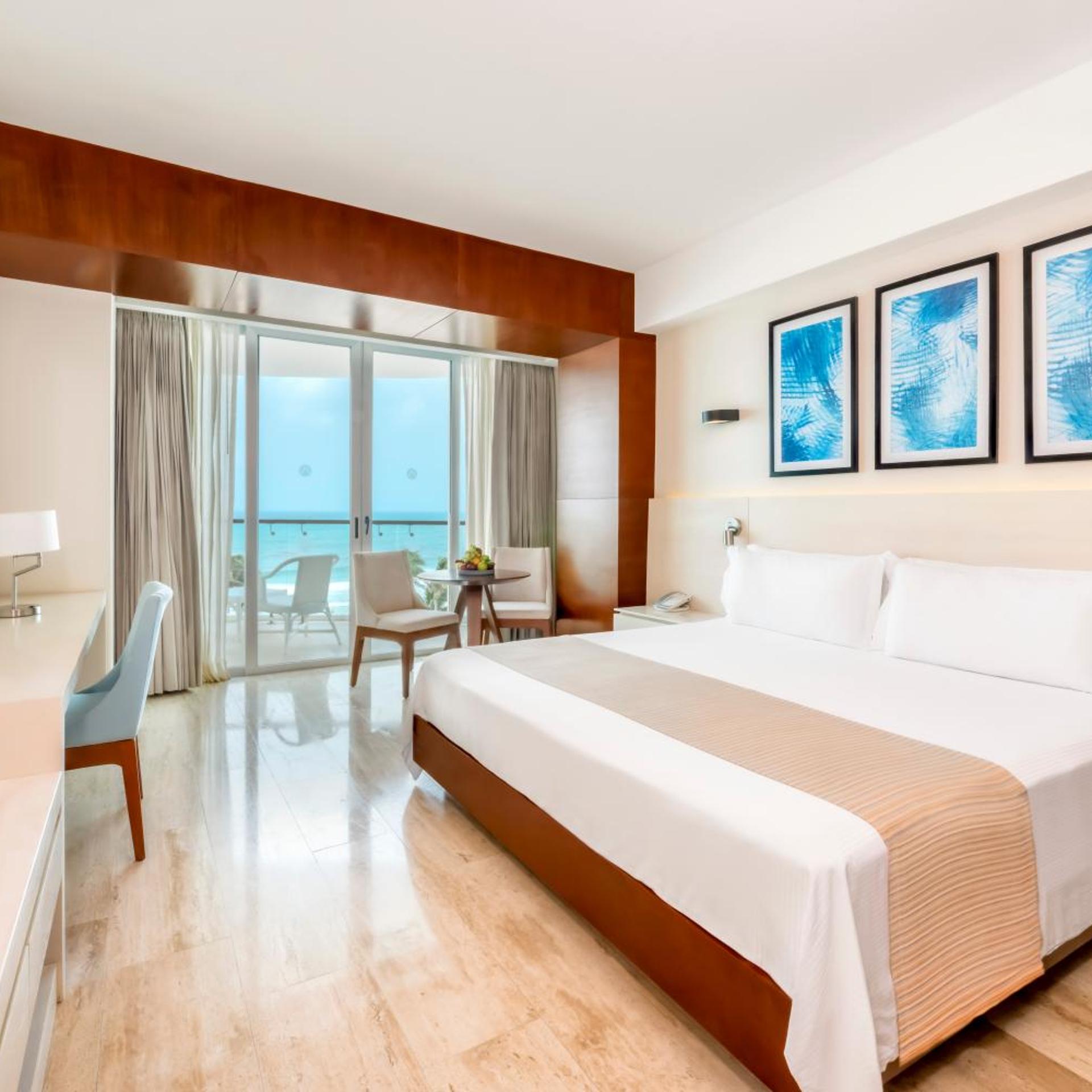 Altitude, Suite, Ocean Front