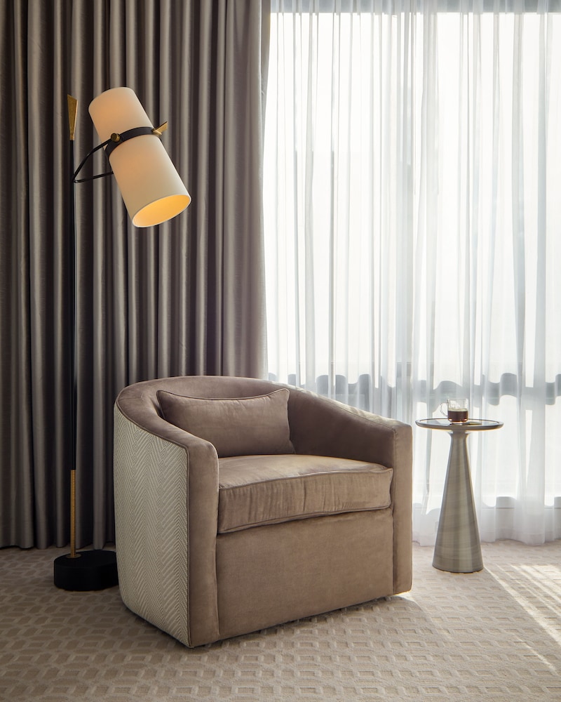 The Kindler Hotel 35/41