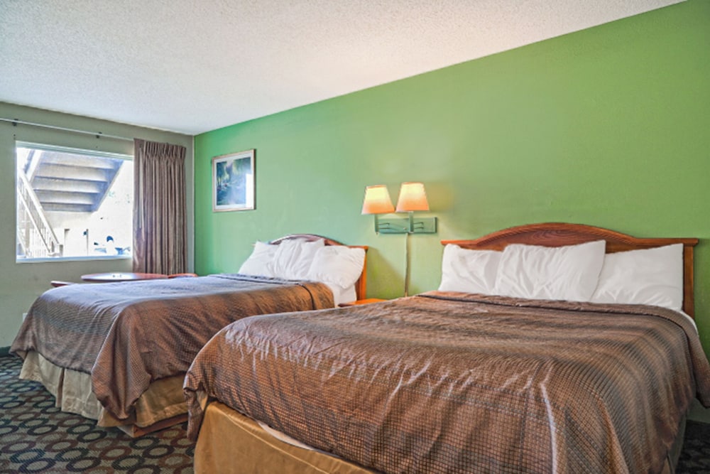 Economy Inn by OYO Ashburn I-75 16/54