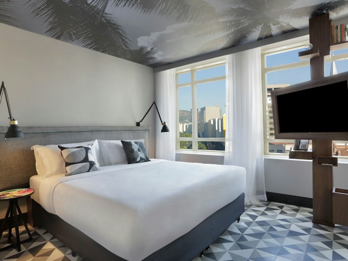 Yoo2 Rio de Janeiro, Tapestry Collection by Hilton 5/42