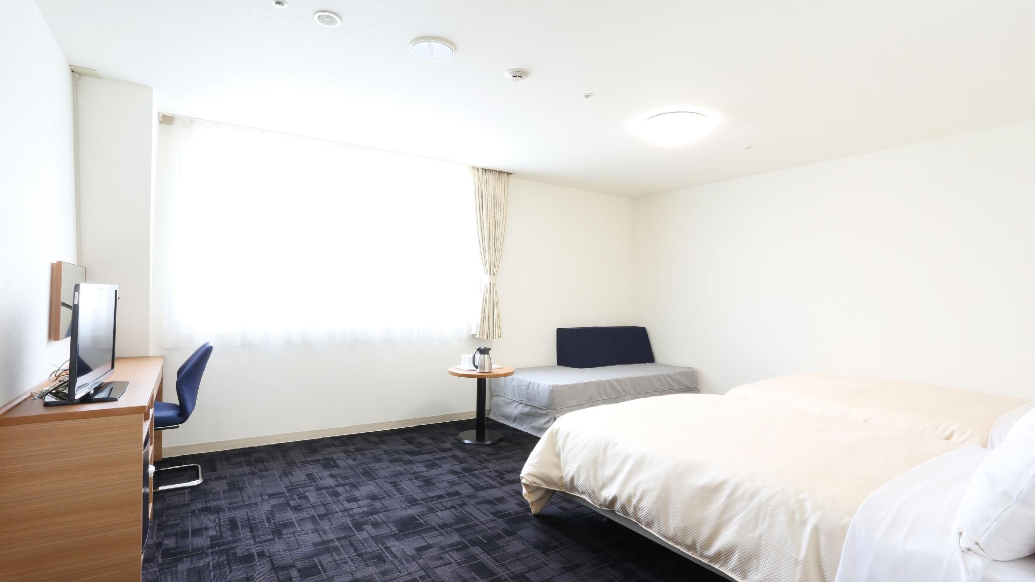 Universal, Twin Beds, Accessible
