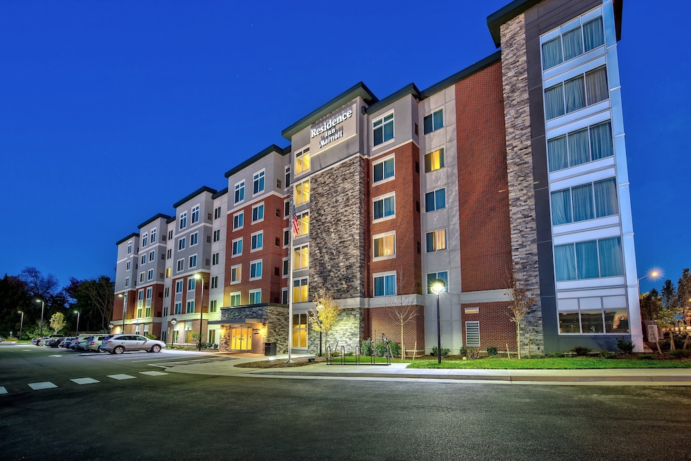 Residence Inn Blacksburg University 1/37
