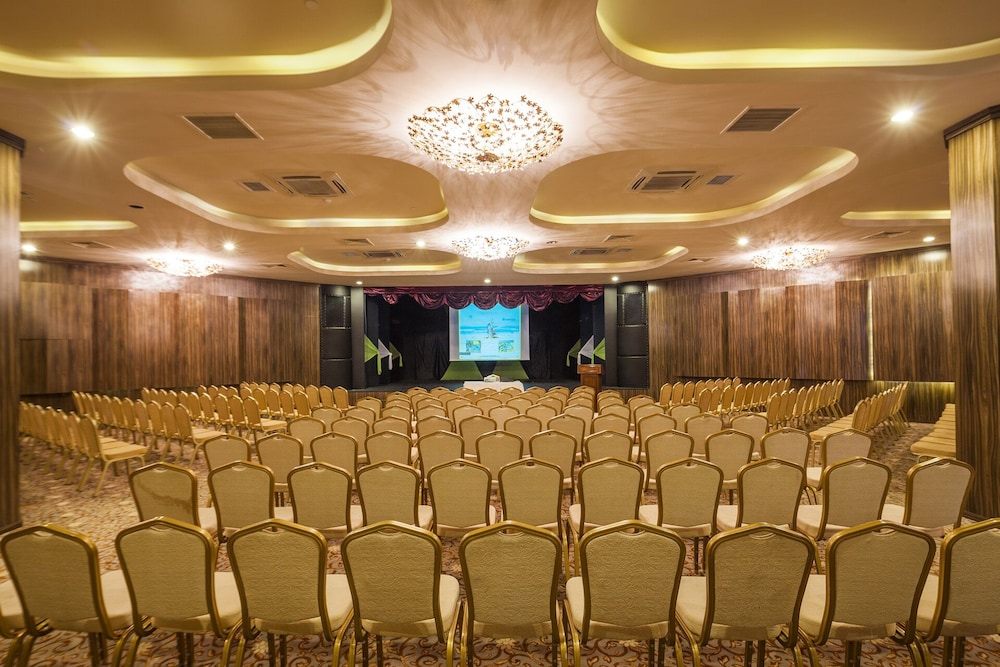Club Hotel Turan Prince World 38/50