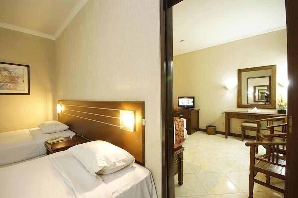 Bahari Inn Tegal 8/36