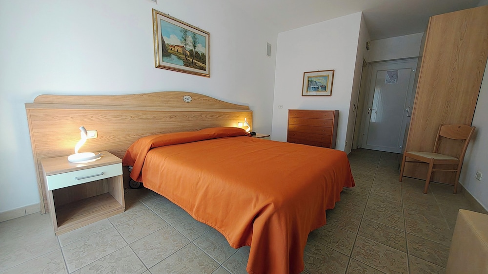 Hotel Villa Smeraldo 7/44