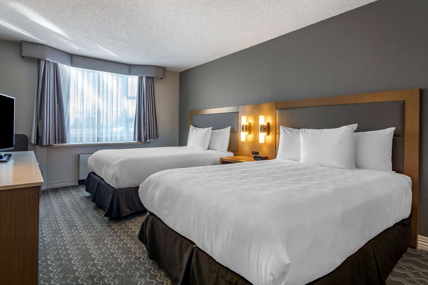 Room, 2 Double Beds, Bathtub