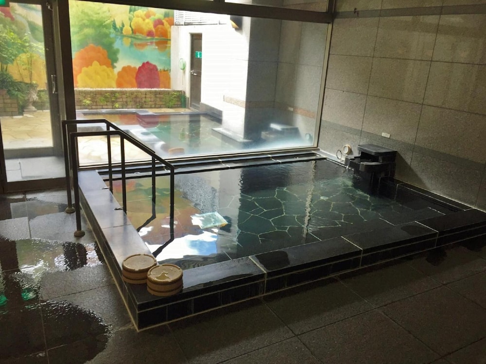 Breezbay Hotel & Resort Gero 52/77